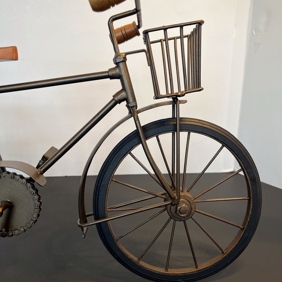 Vintage Metal Craft Bicycle with Wood Seat Display - Picture 9 of 10
